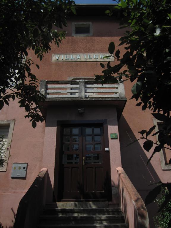 Guest House Ilona Pula Extérieur photo